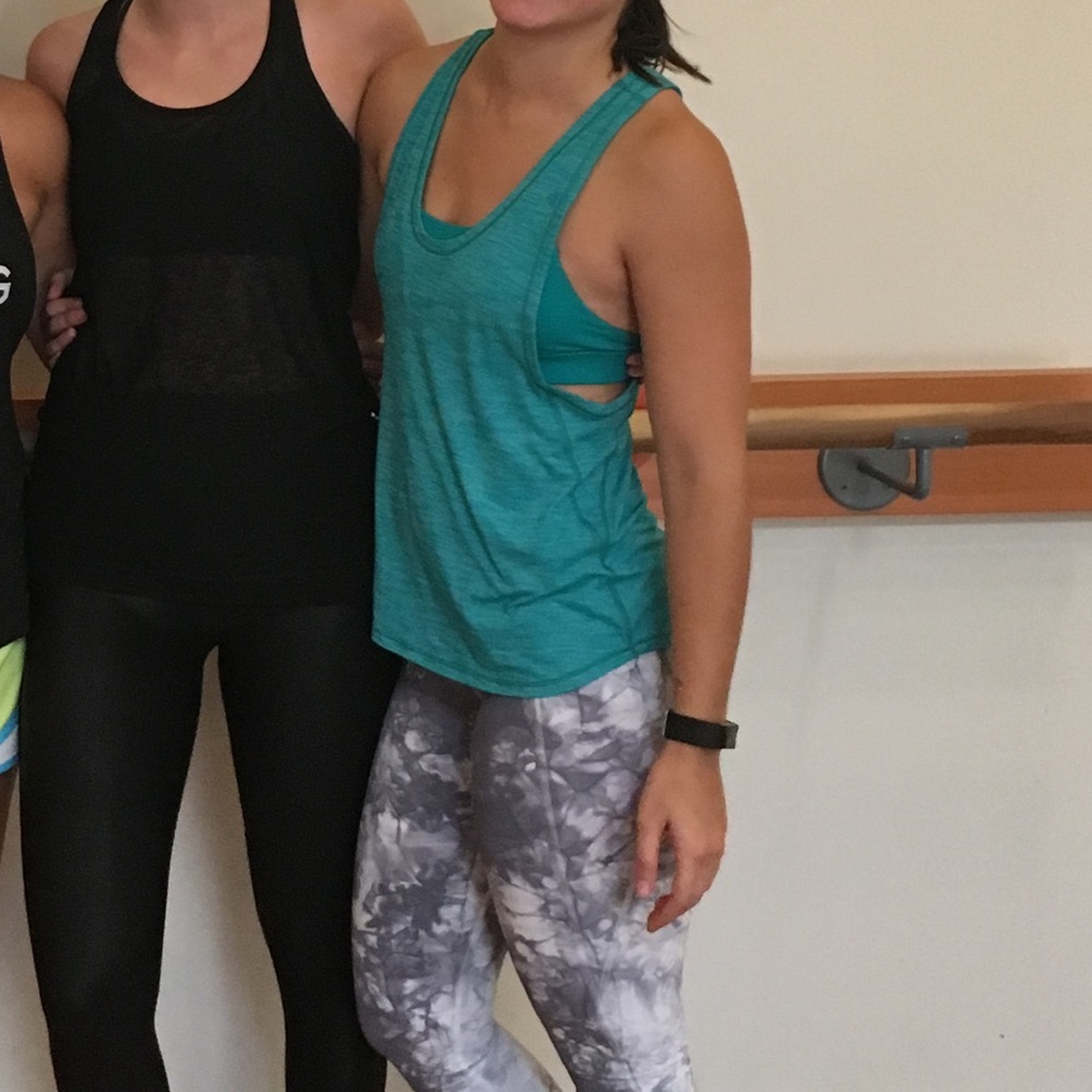 Lululemon tank with built in sports bra